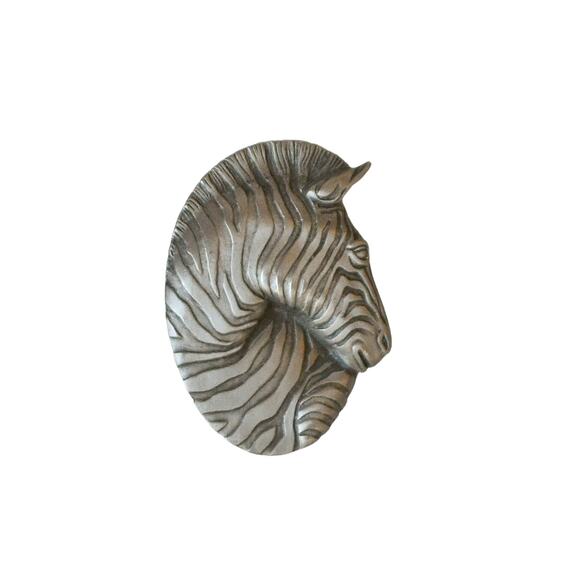 1980s JJ Jonette Embossed Pewter African Zebra Profile Oval Animal Brooch Pin - Picture 1 of 3